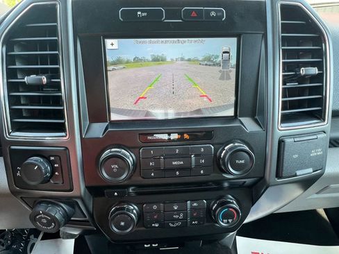 Used 2017 Ford F150 XLT w/ Equipment Group 302A Luxury AWD/4WD image 15