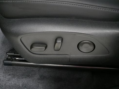 Used 2025 GMC Acadia Elevation w/ Elevation Premium Package image 20