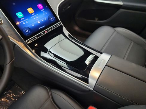 Certified 2026 Mercedes-Benz GLC 300 image 11