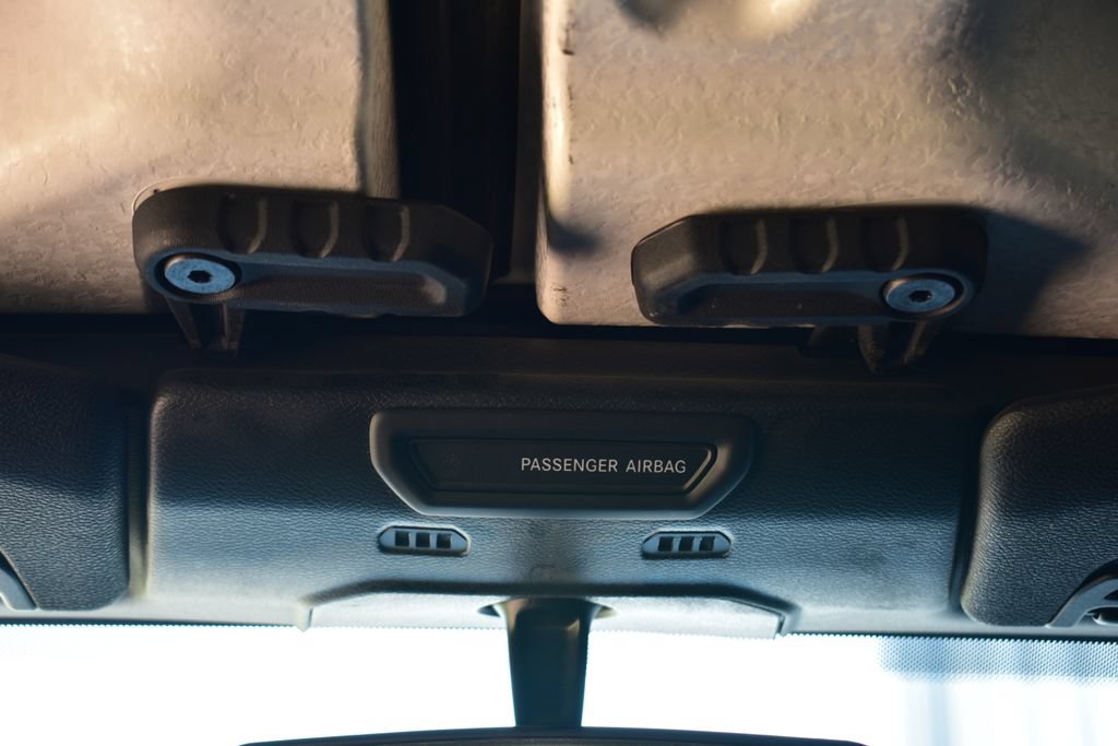Used 2022 Jeep Wrangler Sport AWD/4WD image 39