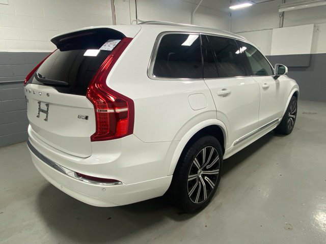 Used 2025 Volvo XC90 B5 Core AWD/4WD image 3