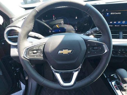 New 2026 Chevrolet Trax LT w/ Driver Confidence Package FWD image 17