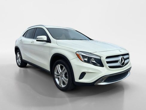 Used 2017 Mercedes-Benz GLA 250 w/ Premium Package image 7