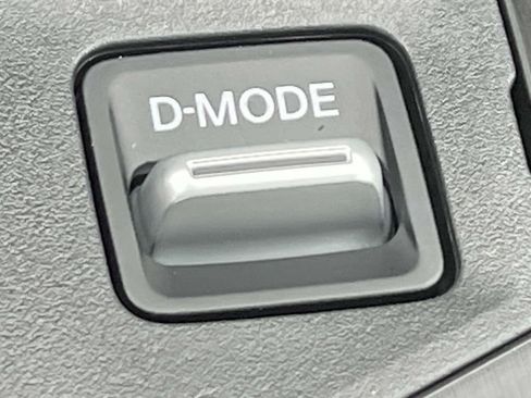 New 2025 Nissan Kicks SR w/ SR Premium Package image 29