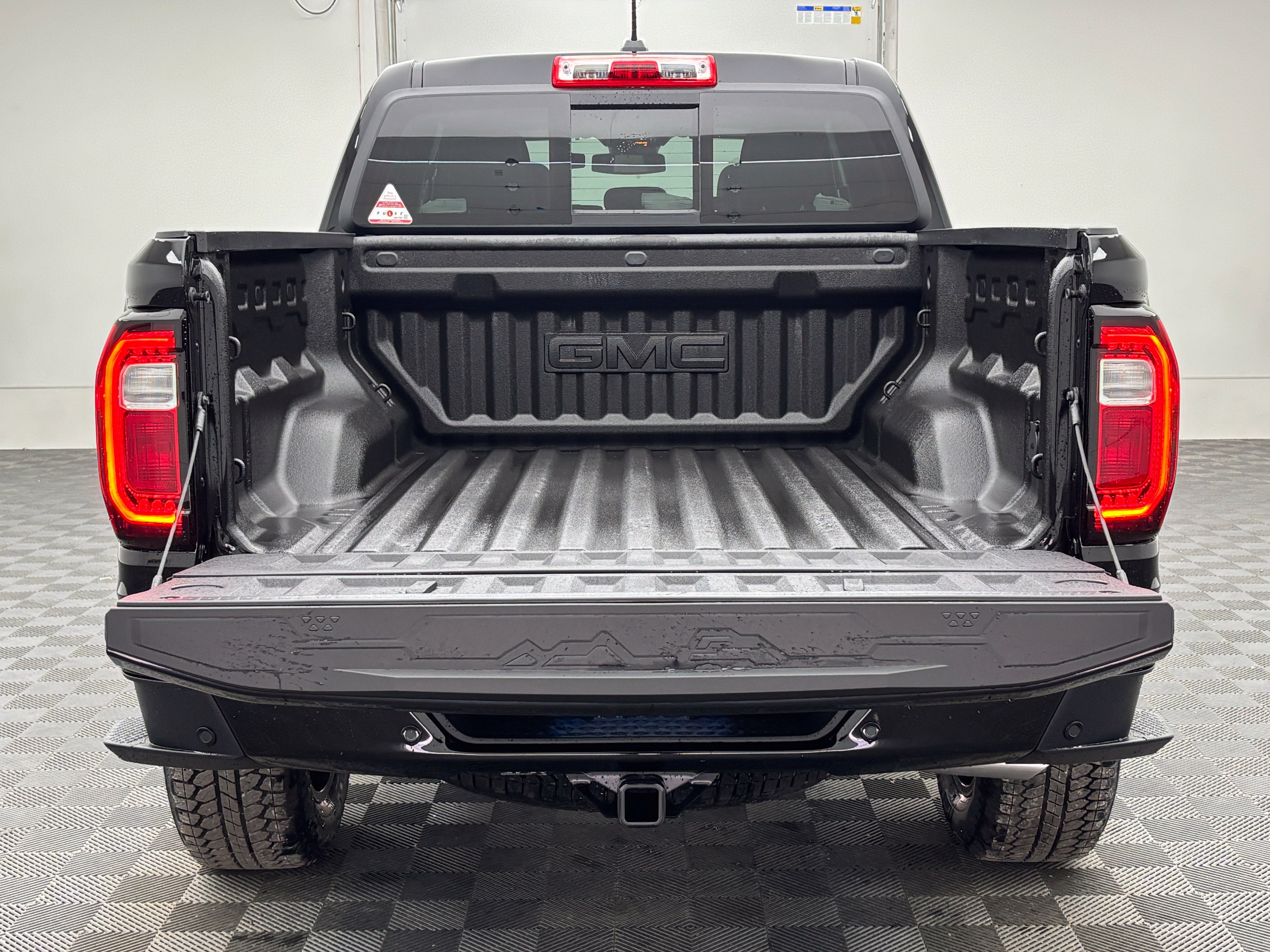 New 2026 GMC Canyon AT4 w/ Nightfall Essentials Package AWD/4WD image 9