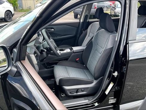 Certified 2023 Nissan Rogue SV FWD image 18