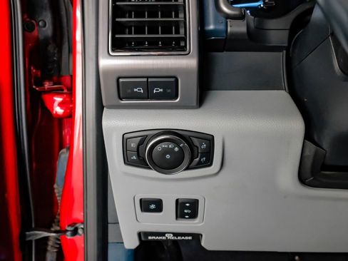 Used 2022 Ford F450 Limited w/ FX4 Off-Road Package image 27