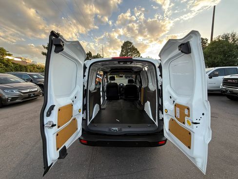 Used 2020 Ford Transit Connect XL FWD image 22