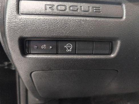 Used 2024 Nissan Rogue S AWD/4WD image 10