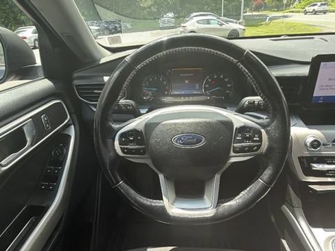 Used 2021 Ford Explorer XLT AWD/4WD image 31