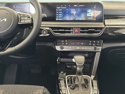 New 2026 Kia Seltos S FWD image 31