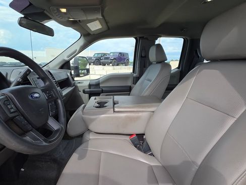 Used 2022 Ford F250 XL w/ Power Equipment Group AWD/4WD image 8