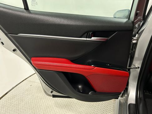 Used 2019 Toyota Camry XSE FWD image 26