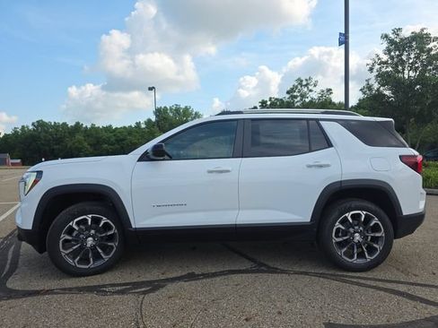 New 2027 GMC Terrain Elevation w/ Elevation Premium Package AWD/4WD image 13