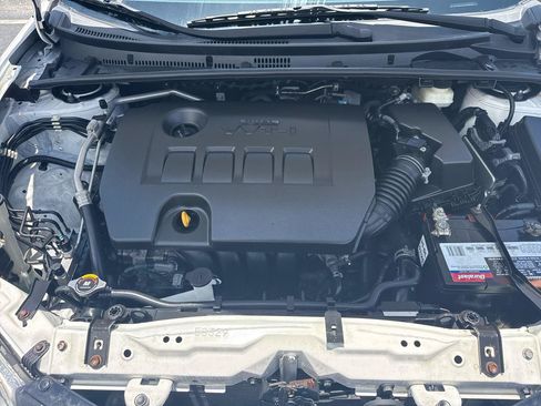 Used 2014 Toyota Corolla LE FWD image 42