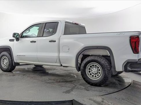Used 2019 GMC Sierra 1500 4x4 Double Cab w/ Convenience Package image 6