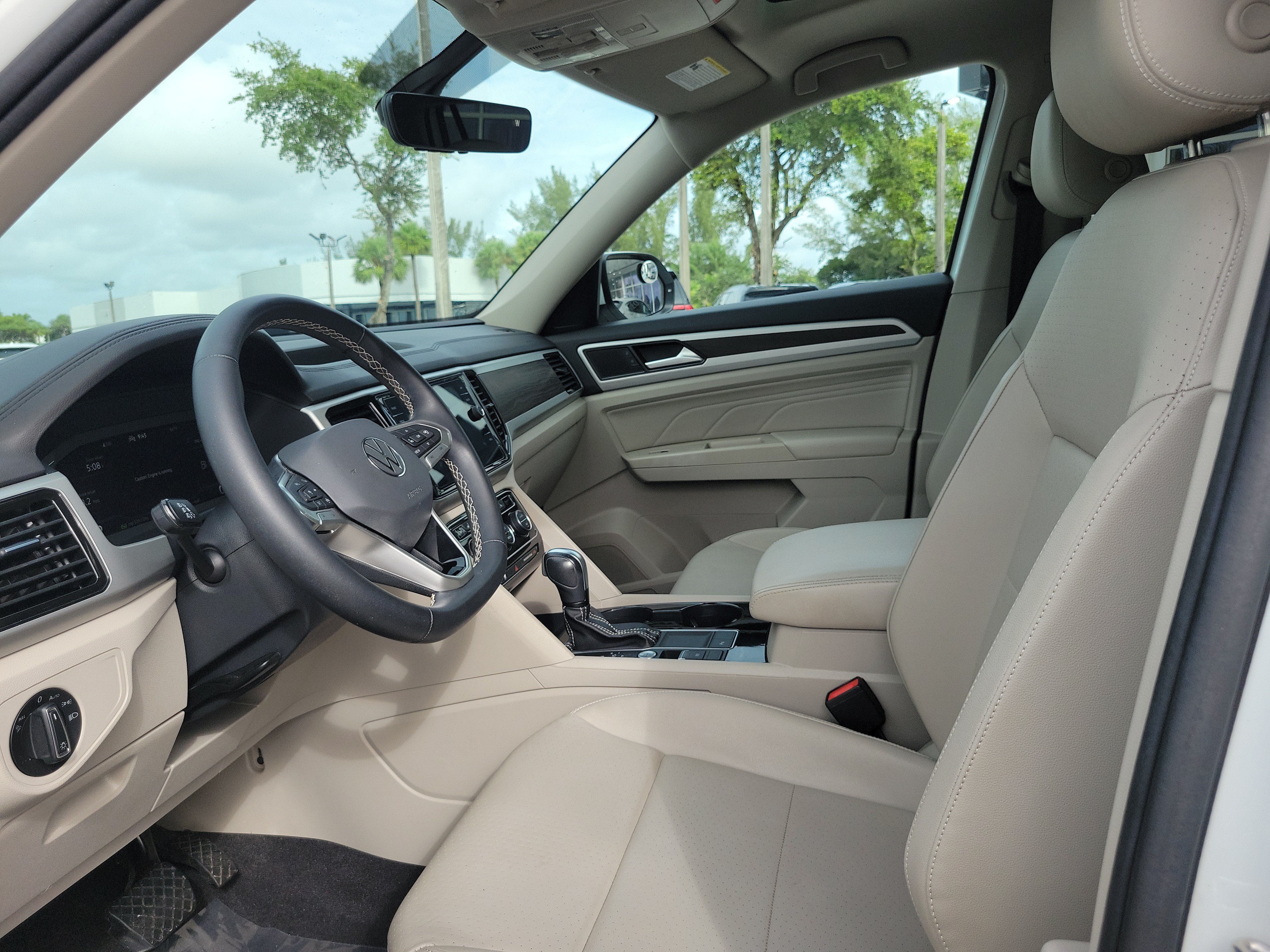 Used 2022 Volkswagen Atlas SE FWD image 12