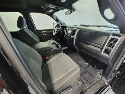 Used 2022 RAM 1500 Warlock AWD/4WD image 19