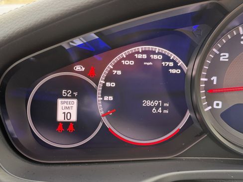 Used 2023 Porsche Panamera 4 Platinum Edition image 89