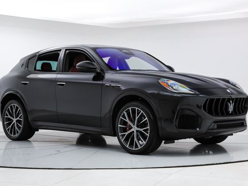 Certified 2023 Maserati Grecale Modena AWD/4WD image 7