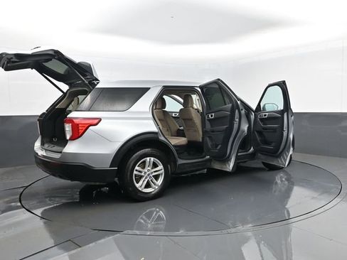 Used 2024 Ford Explorer 4WD image 30