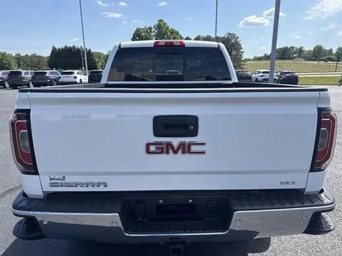 Used 2018 GMC Sierra 1500 SLT w/ SLT Premium Package AWD/4WD image 5