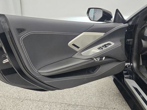 Used 2024 Chevrolet Corvette Stingray Preferred Conv w/ Z51 Performance Package RWD image 11