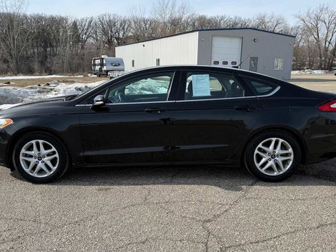 Used 2016 Ford Fusion SE image 6