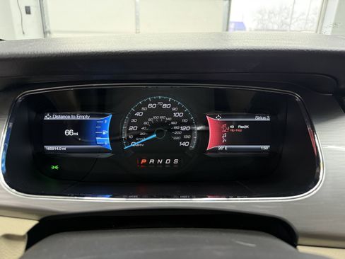 Used 2015 Ford Taurus SEL w/ Equipment Group 201A AWD/4WD image 16