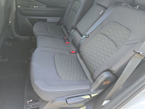 Used 2025 Nissan Pathfinder SV AWD/4WD image 16