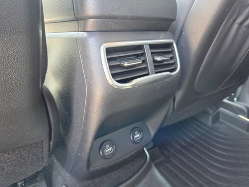 Used 2023 Hyundai Santa Fe SEL FWD image 15