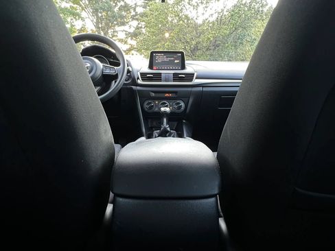 Used 2017 MAZDA MAZDA3 Sport FWD image 18