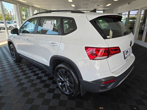 Used 2023 Volkswagen Taos S w/ Driver Assistance Package FWD image 5