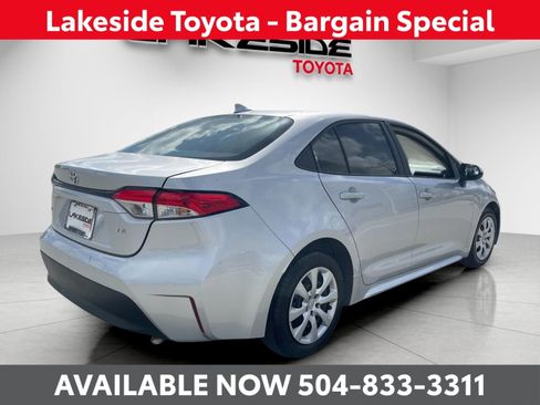 Used 2024 Toyota Corolla LE image 7