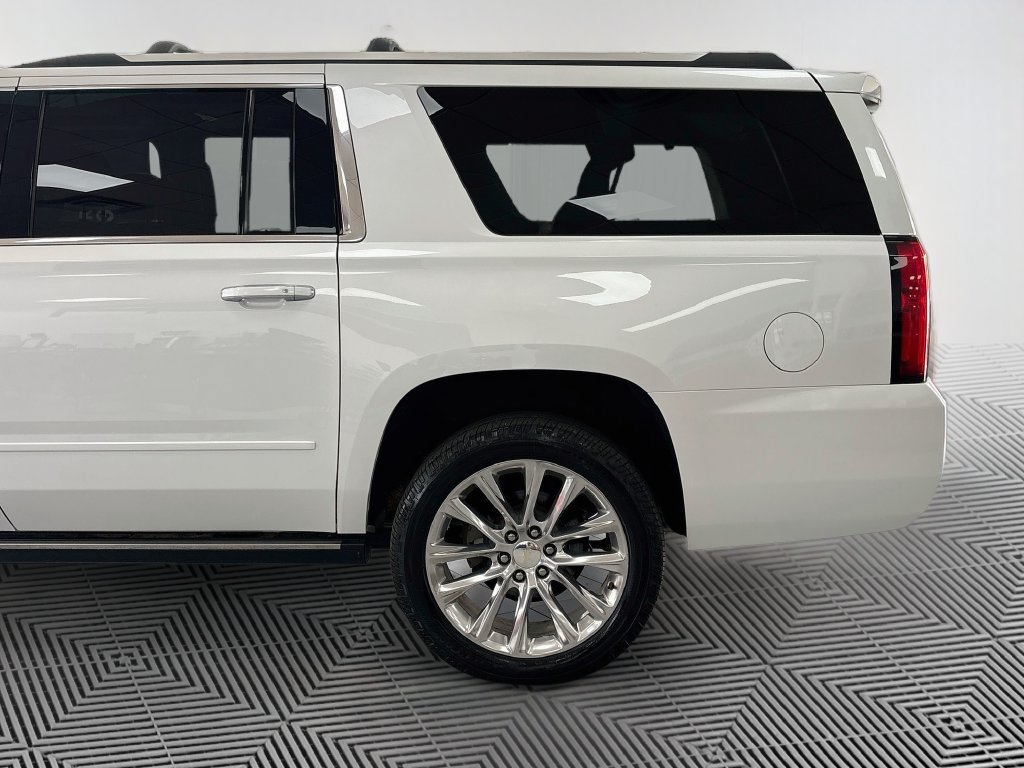 Used 2019 Chevrolet Suburban Premier w/ Premier Plus Edition AWD/4WD image 7