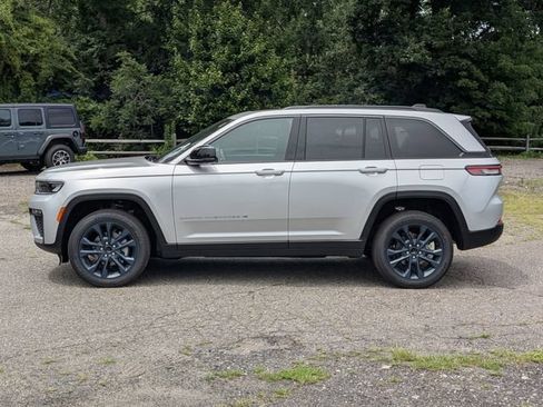 New 2026 Jeep Grand Cherokee Limited AWD/4WD image 6