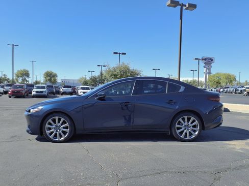 Used 2021 MAZDA MAZDA3 s FWD image 3