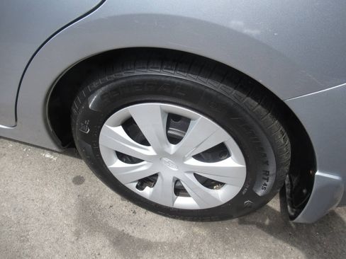Used 2013 Subaru Impreza 2.0i AWD/4WD image 15