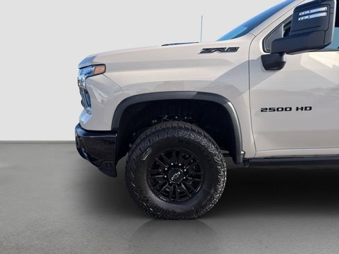 New 2026 Chevrolet Silverado 2500 ZR2 w/ LPO, Dark Essentials Package AWD/4WD image 33