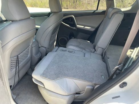 Used 2009 Toyota RAV4 Limited AWD/4WD image 14
