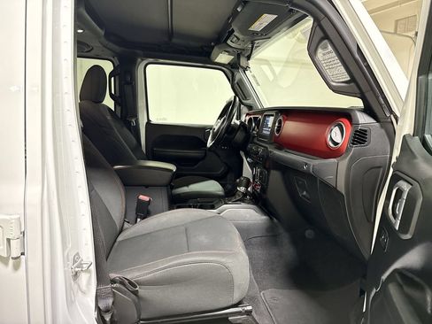 Used 2021 Jeep Gladiator Rubicon AWD/4WD image 21