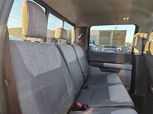 Certified 2025 Ford F350 XLT w/ Snow Plow/Camper Package image 28