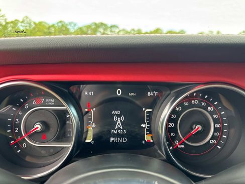 Used 2022 Jeep Wrangler Rubicon w/ LED Lighting Group AWD/4WD image 23