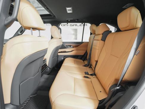 New 2026 Lexus LX 600 4WD w/ Luxury Package image 11