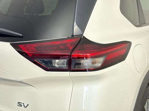 Used 2023 Nissan Rogue SV FWD image 34
