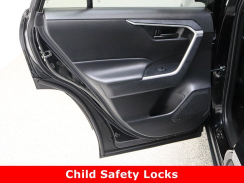 Certified 2025 Toyota RAV4 LE image 22
