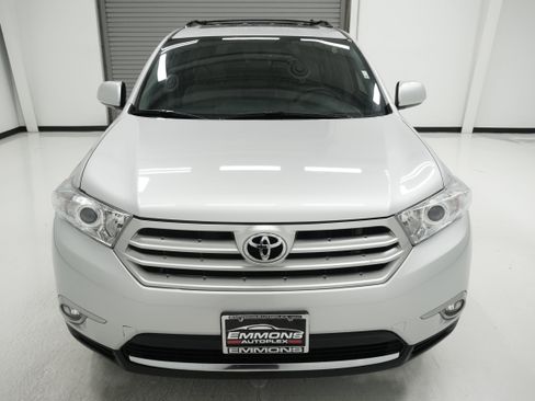Used 2013 Toyota Highlander SE image 2