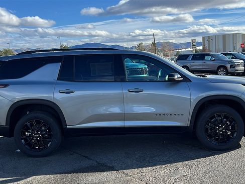 New 2026 Chevrolet Traverse LT w/ Midnight/Sport Edition image 4
