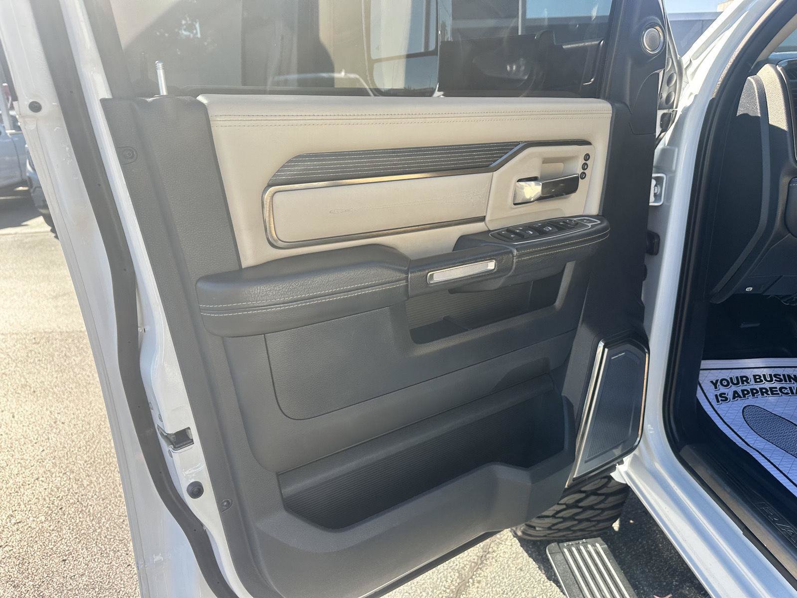 Used 2020 RAM 3500 Limited AWD/4WD image 42