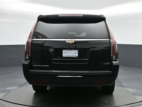 Used 2017 Cadillac Escalade ESV Luxury image 6